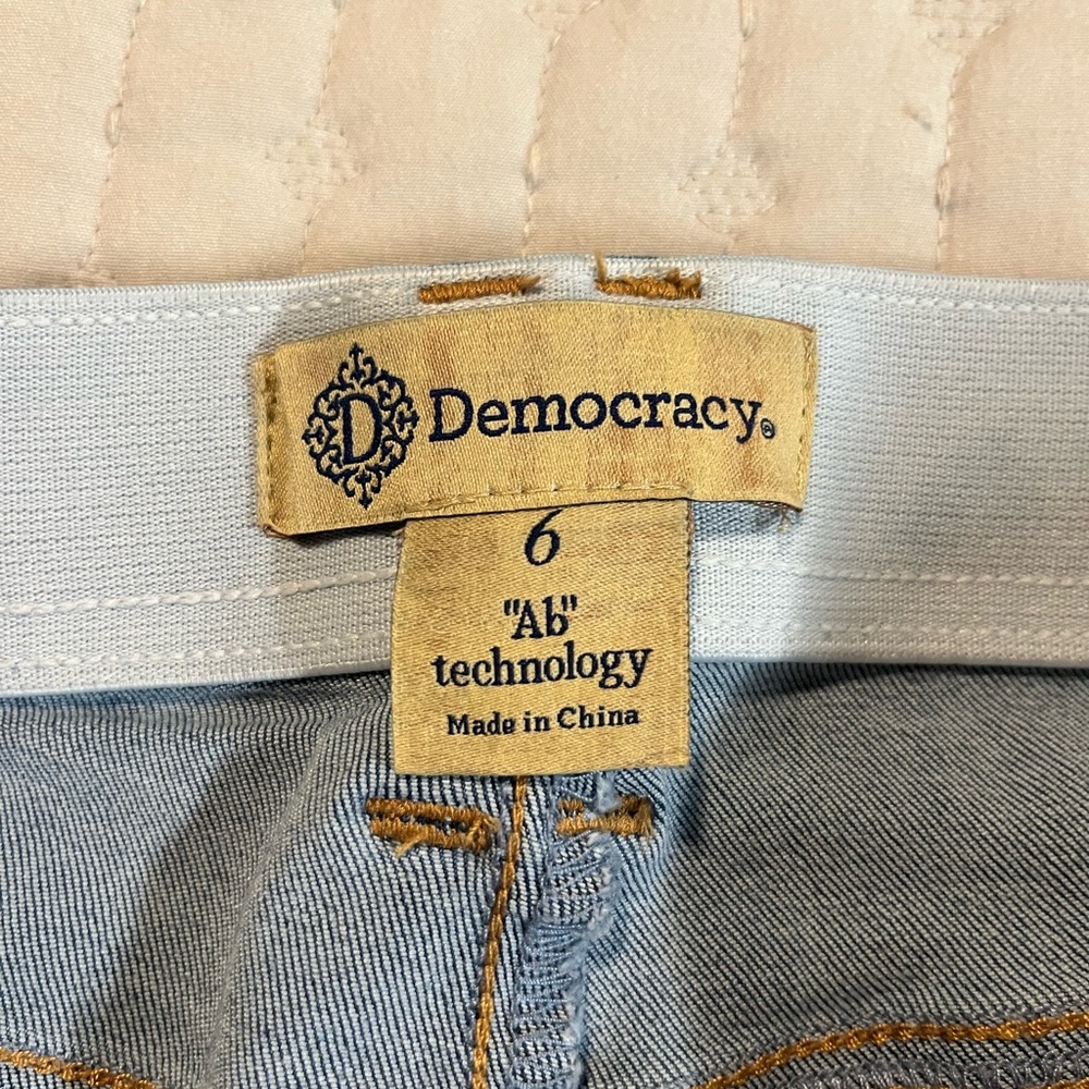 Democracy Flare “Ab” technology Flare Jeans - Picture 11 of 12